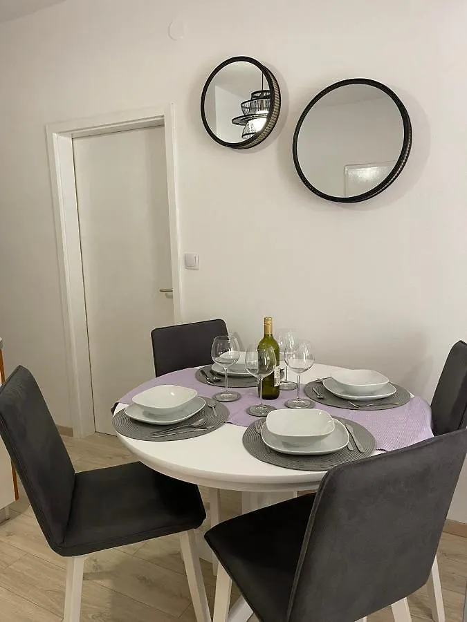 Apartments Lovro Lovran
