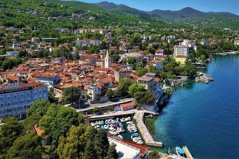 Apartments Lovro Lovran Croatia