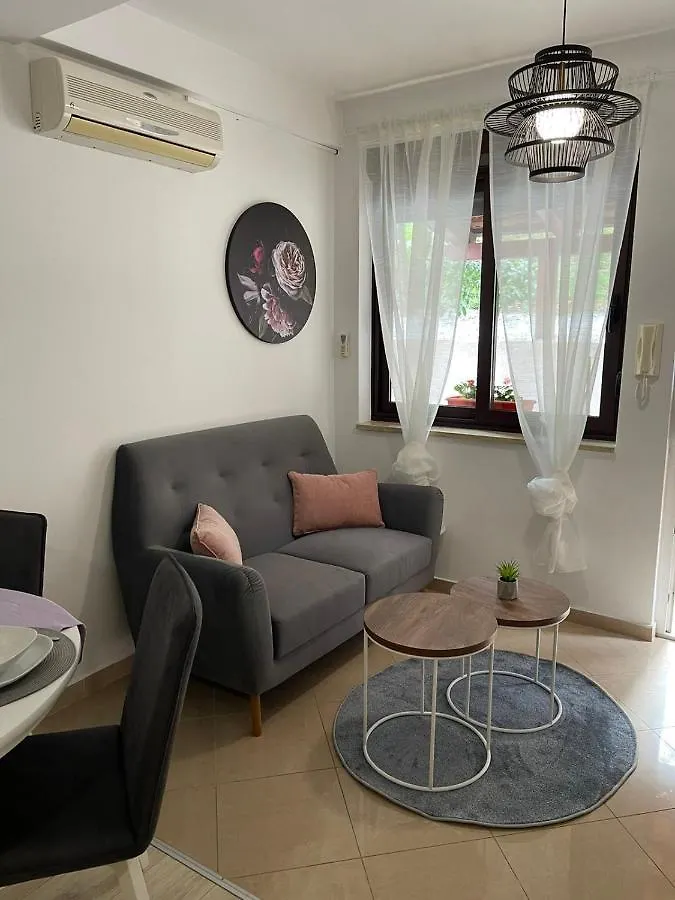 Apartments Lovro Lovran Croatia