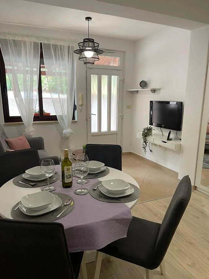 Apartments Lovro Lovran